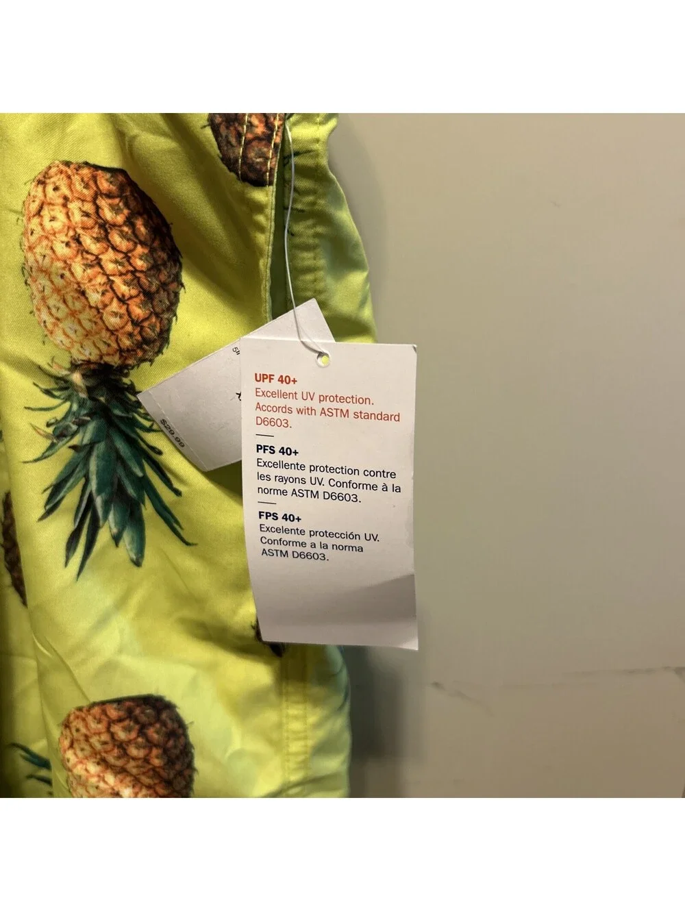 Old Navy Swim XXL NWT Pineapple Men’s  Tropical Summer   Upf  Sun Protection